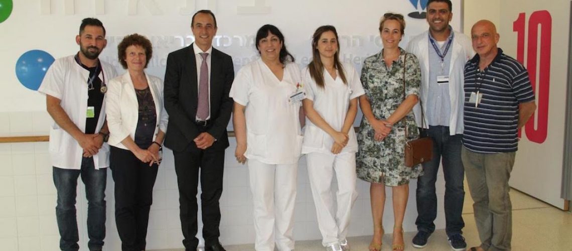 Amb. Dave Sharma posing with staff at Ziv Medical Centre, Safed (courtesy)